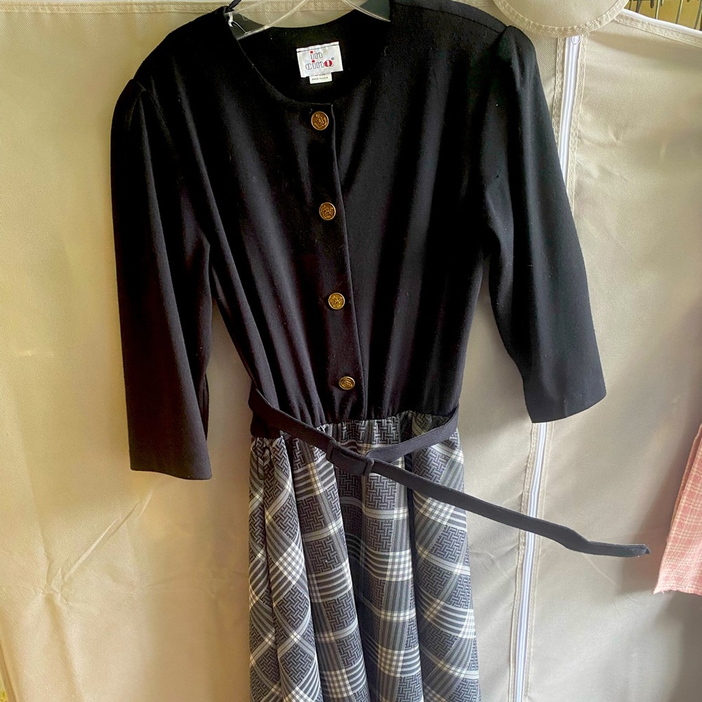 In Cinq- Black & Grey Plaid Dress w matching belt